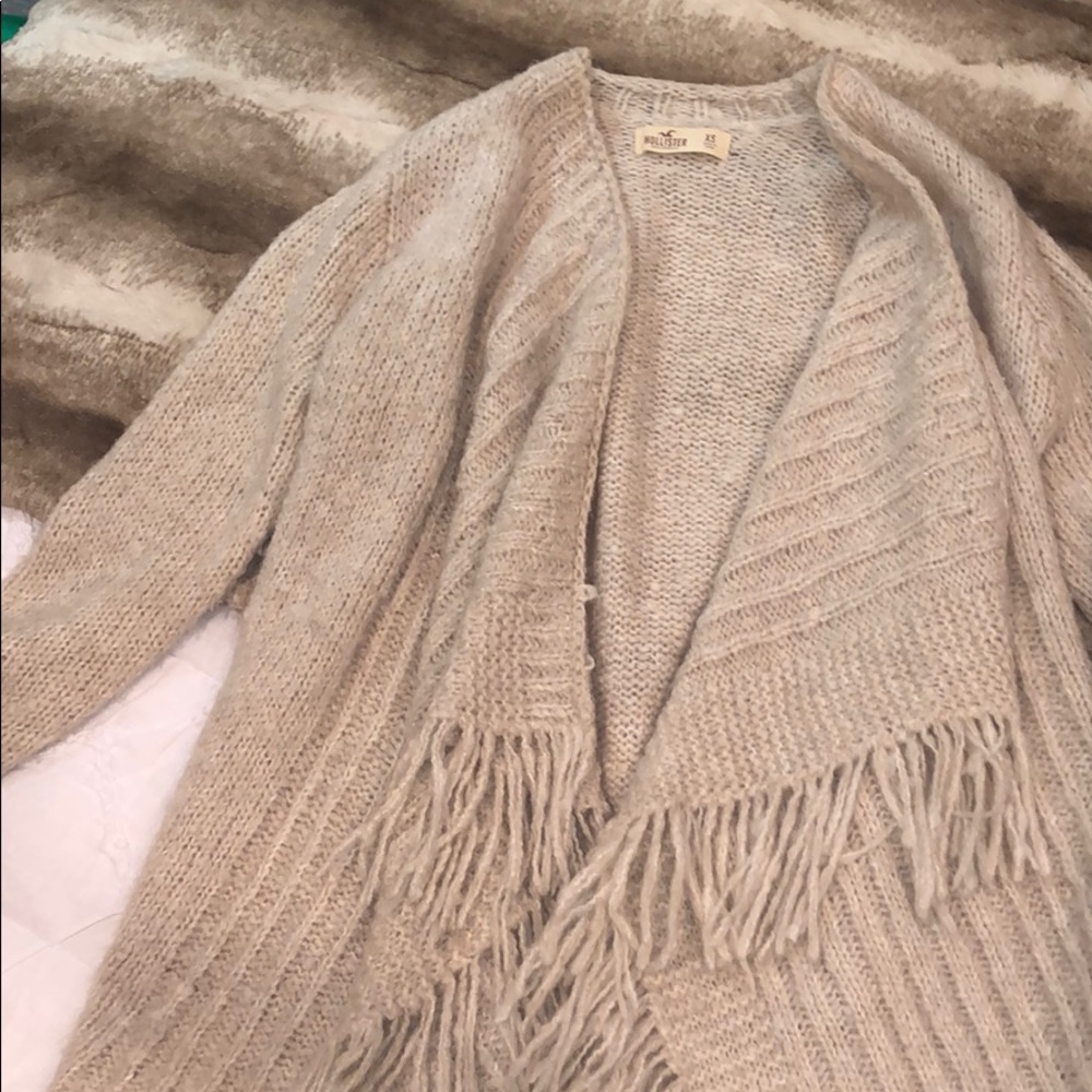 Beautiful hollister sweater